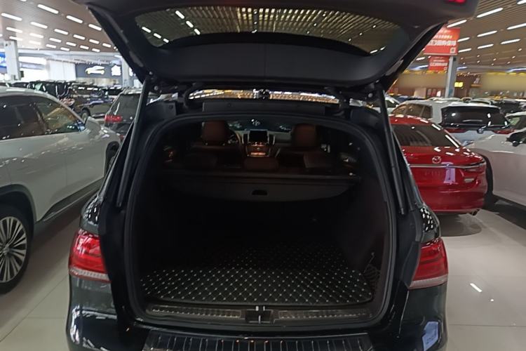 Used Mercedes-Benz GLE 2019 GLE 320 4MATIC Luxury Collection Edition Trunk