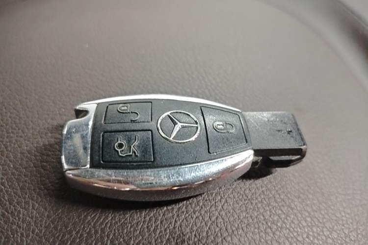 Used Mercedes-Benz GLE 2019 GLE 320 4MATIC Dynamic Edition Prestige Model Vehicle Key