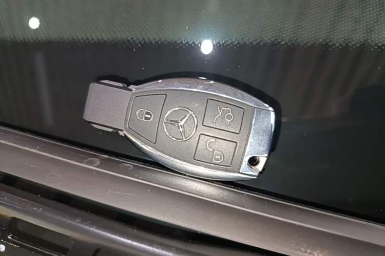 Used Mercedes-Benz GLE 2019 GLE 320 4MATIC Luxury Collection Edition Vehicle Key