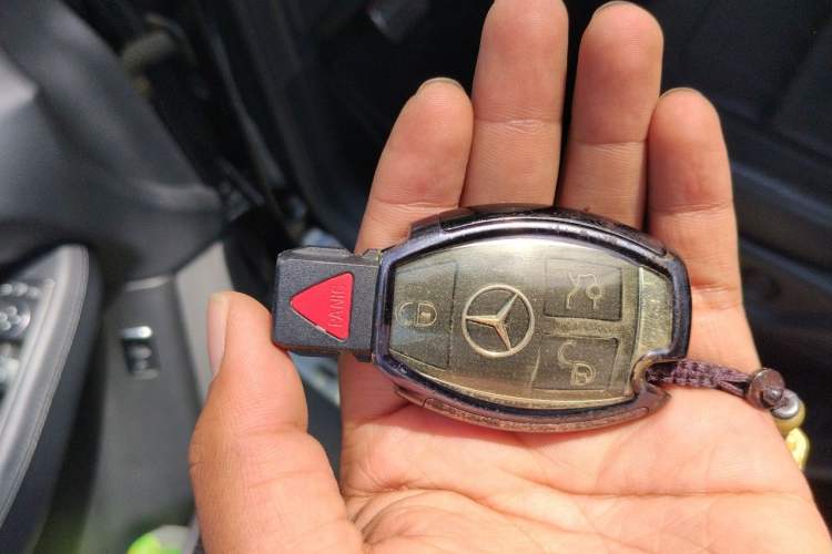 Used Mercedes-Benz GLE  Vehicle Key