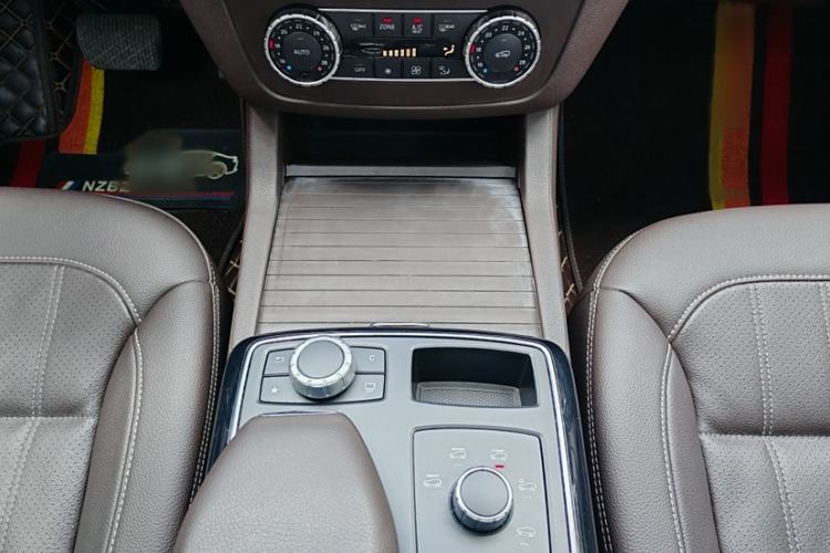 Used Mercedes-Benz GLE 2019 GLE 320 4MATIC Dynamic Edition Prestige Model Interior 10