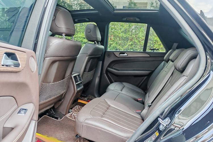 Used Mercedes-Benz GLE 2019 GLE 320 4MATIC Dynamic Edition Prestige Model Interior 11