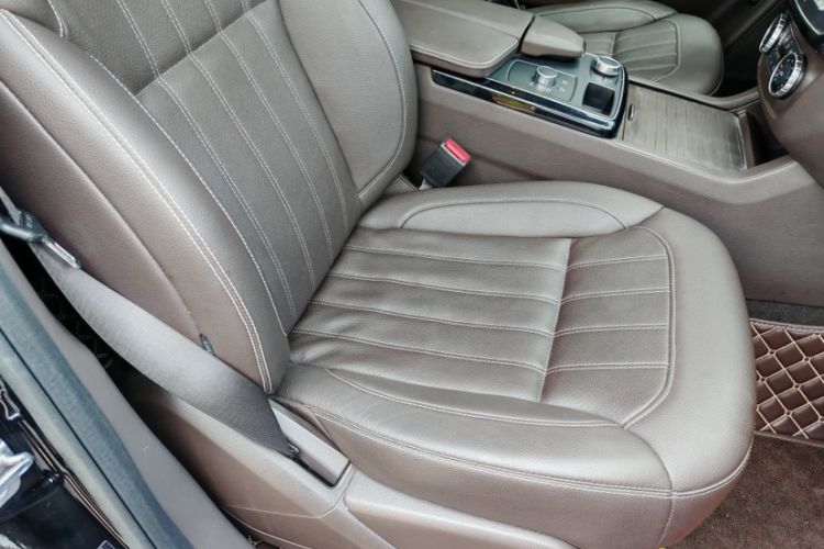 Used Mercedes-Benz GLE 2019 GLE 320 4MATIC Dynamic Edition Prestige Model Interior 12