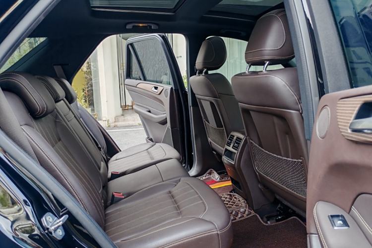 Used Mercedes-Benz GLE 2019 GLE 320 4MATIC Dynamic Edition Prestige Model Interior 9