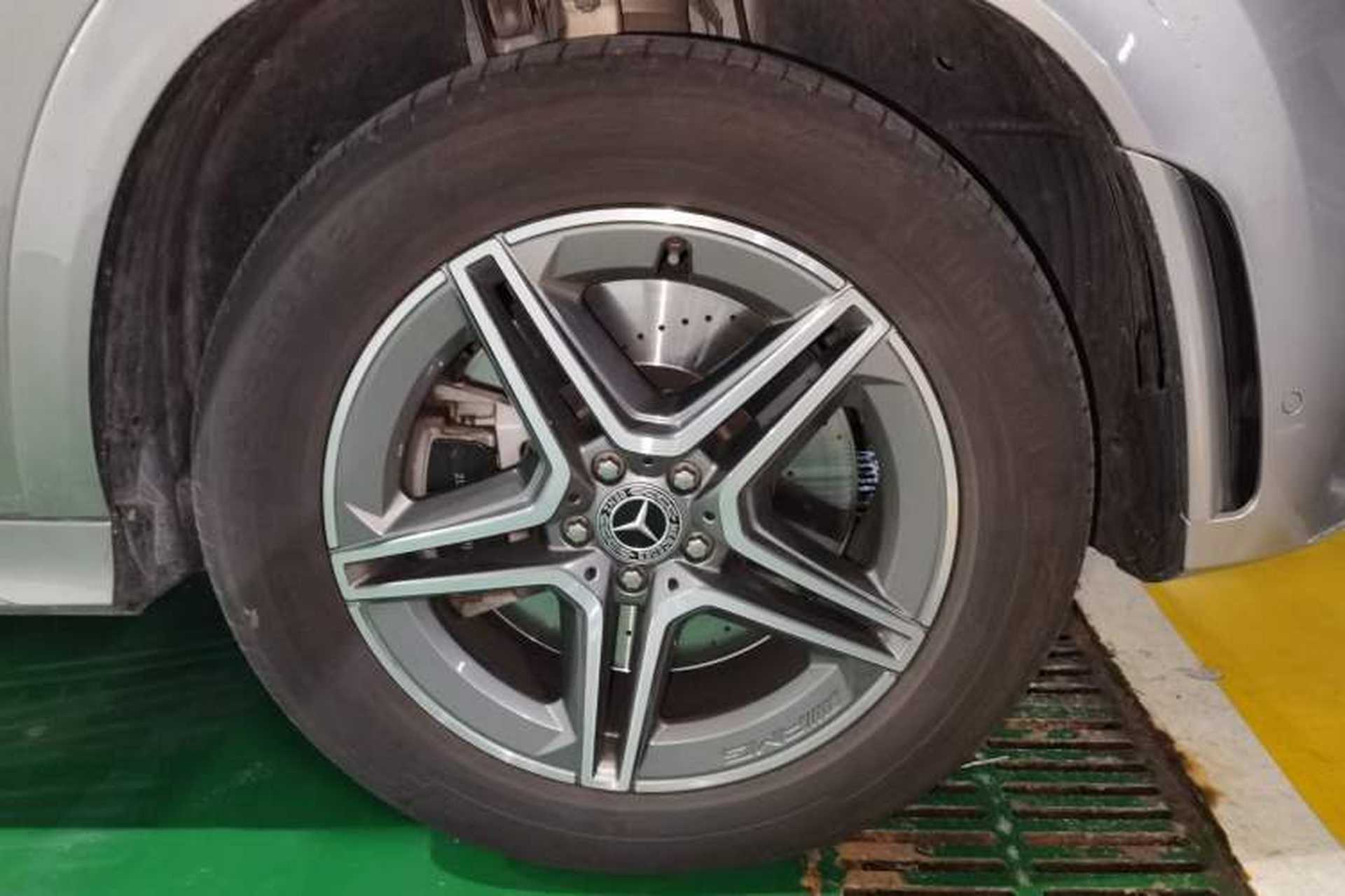 Used Mercedes-Benz GLE  Right Front Wheel Hub