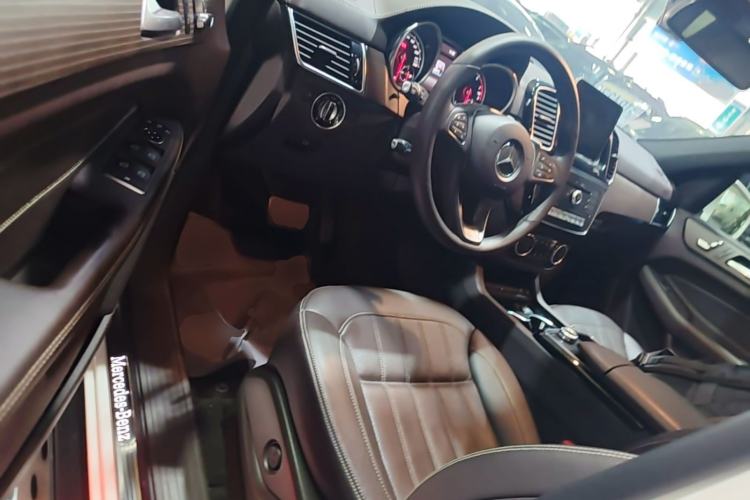 Used Mercedes-Benz GLE 2019 GLE 320 4MATIC Luxury Collection Edition Driver Seat