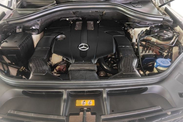 Used Mercedes-Benz GLE 2019 GLE 320 4MATIC Dynamic Edition Prestige Model Engine Bay