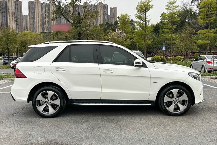 Used Mercedes-Benz GLE 2019 GLE 320 4MATIC Luxury Collection Edition Exterior 11