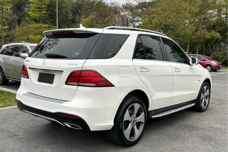 Used Mercedes-Benz GLE 2019 GLE 320 4MATIC Luxury Collection Edition Exterior 8