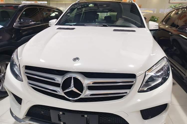 Used Mercedes-Benz GLE 2019 GLE 320 4MATIC Luxury Collection Edition Front