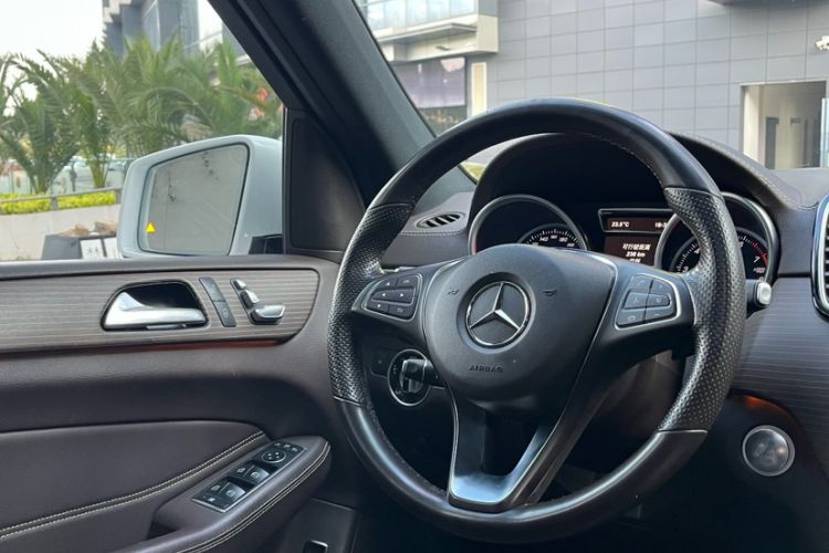 Used Mercedes-Benz GLE 2019 GLE 320 4MATIC Dynamic Edition Prestige Model Interior 7