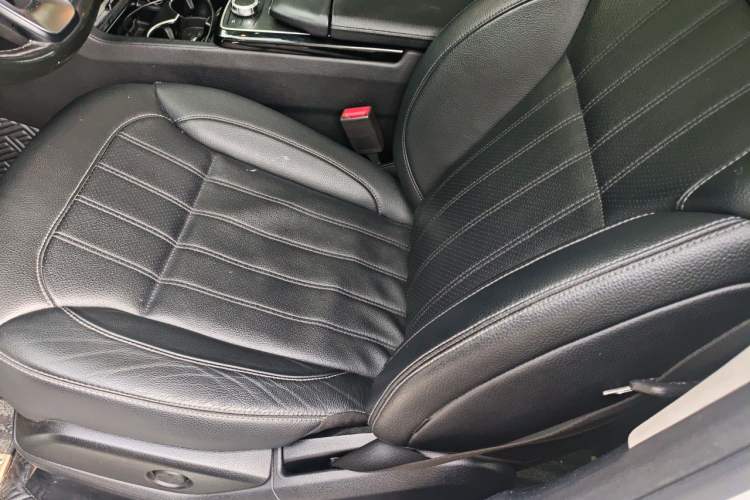 Used Mercedes-Benz GLE 2019 GLE 320 4MATIC Dynamic Edition Prestige Model Left Front Seat