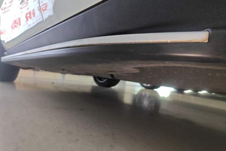 Used Mercedes-Benz GLE 2019 GLE 320 4MATIC Dynamic Edition Prestige Model Left Side Sill