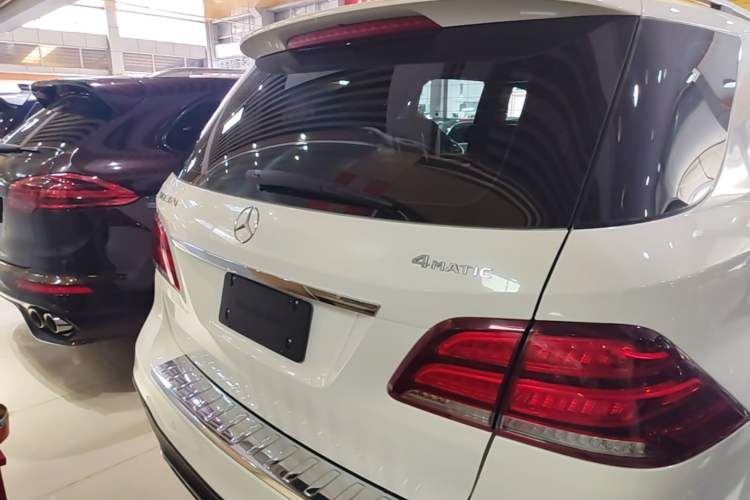 Used Mercedes-Benz GLE 2019 GLE 320 4MATIC Luxury Collection Edition Rear