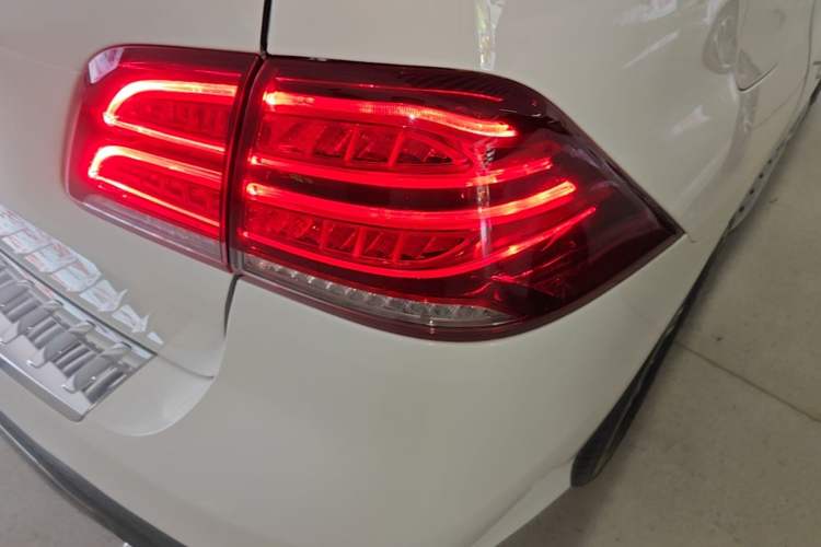 Used Mercedes-Benz GLE 2019 GLE 320 4MATIC Dynamic Edition Prestige Model Right Rear Taillight