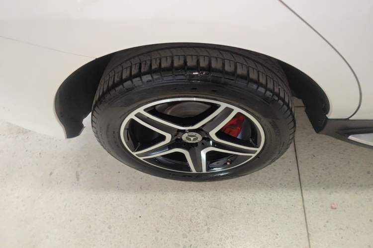 Used Mercedes-Benz GLE 2019 GLE 320 4MATIC Dynamic Edition Prestige Model Right Rear Wheel Hub