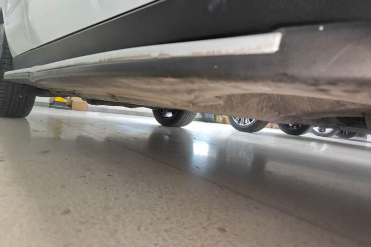 Used Mercedes-Benz GLE 2019 GLE 320 4MATIC Dynamic Edition Prestige Model Right Side Sill
