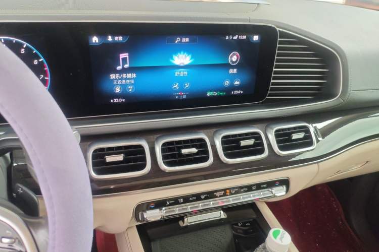 Used Mercedes-Benz GLE 2020 Restyled GLE 350 4MATIC Fashion Edition Audio And AC Panel