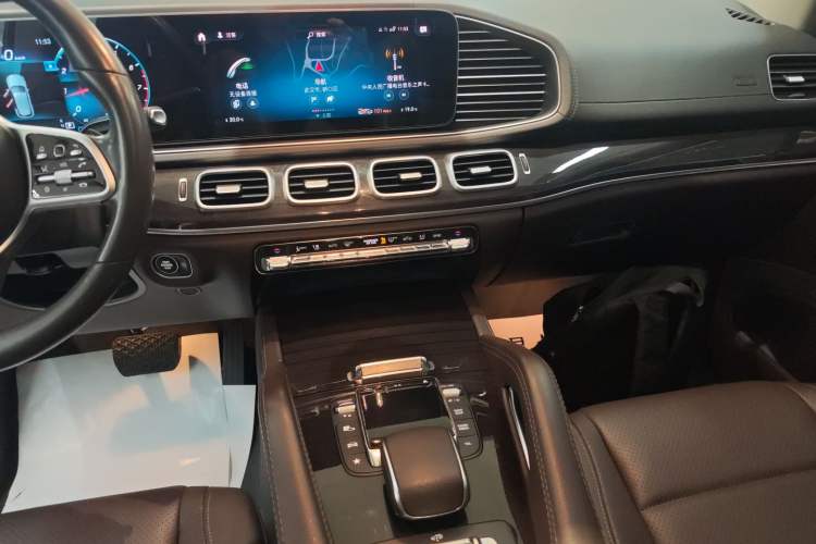 Used Mercedes-Benz GLE 2020 Restyled GLE 350 4MATIC Fashion Edition Special Version Audio And AC Panel