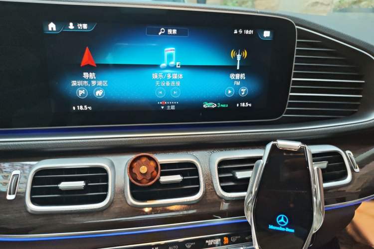 Used Mercedes-Benz GLE 2020 Restyled GLE 350 4MATIC Fashion Edition Audio And AC Panel