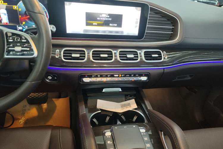 Used Mercedes-Benz GLE 2020 Restyled GLE 350 4MATIC Fashion Edition Audio And AC Panel