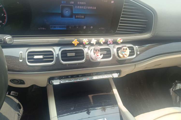 Used Mercedes-Benz GLE 2020 Restyled GLE 350 4MATIC Fashion Edition Audio And AC Panel
