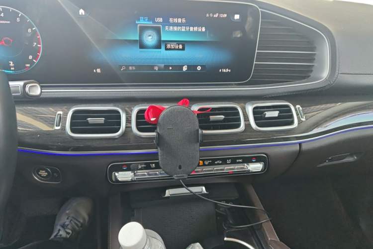 Used Mercedes-Benz GLE 2020 GLE 350 4MATIC Dynamic Edition Audio And AC Panel