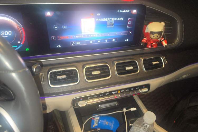 Used Mercedes-Benz GLE 2020 GLE 450 4MATIC Stylish Model Audio And AC Panel