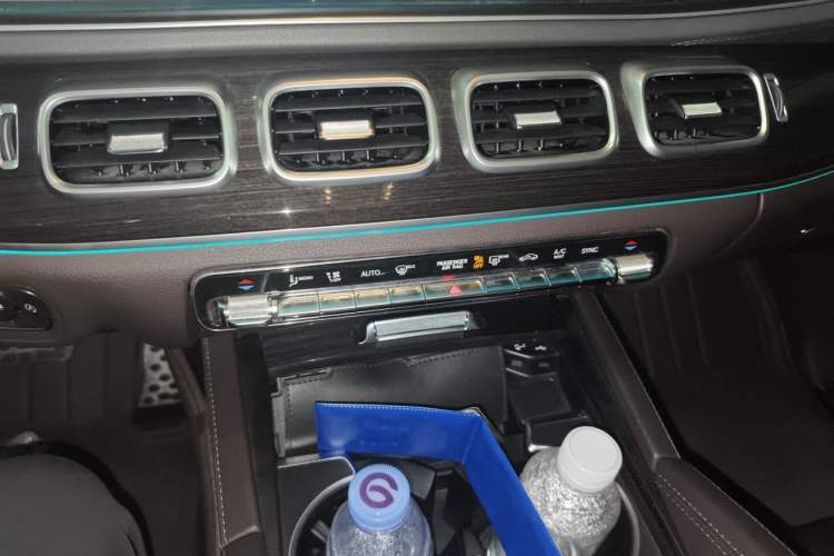 Used Mercedes-Benz GLE 2020 GLE 350 4MATIC Fashion Model Audio And AC Panel