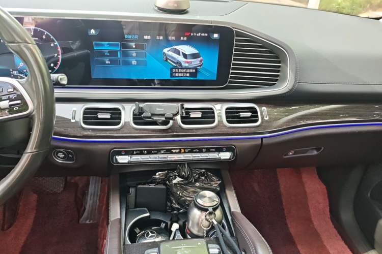 Used Mercedes-Benz GLE 2020 Restyled GLE 350 4MATIC Fashion Edition Audio And AC Panel
