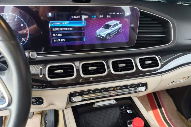 Used Mercedes-Benz GLE 2020 Restyled GLE 350 4MATIC Fashion Edition Audio And AC Panel