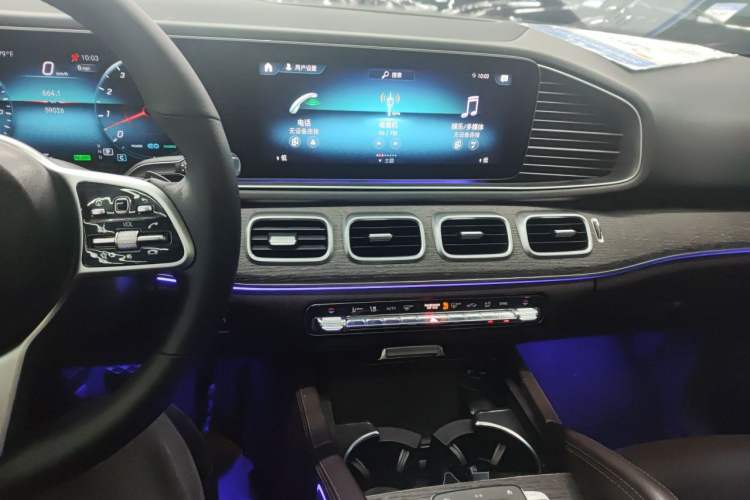 Used Mercedes-Benz GLE 2020 Facelifted GLE 450 4MATIC Stylish Edition Audio And AC Panel