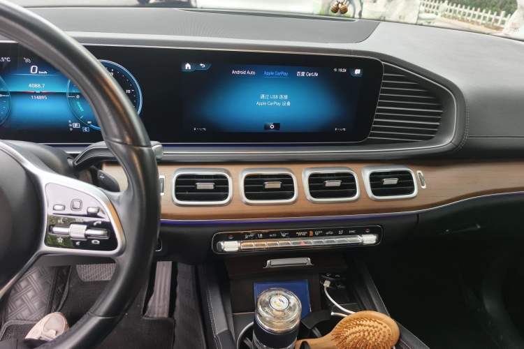 Used Mercedes-Benz GLE 2020 GLE 350 4MATIC Luxury Model Audio And AC Panel