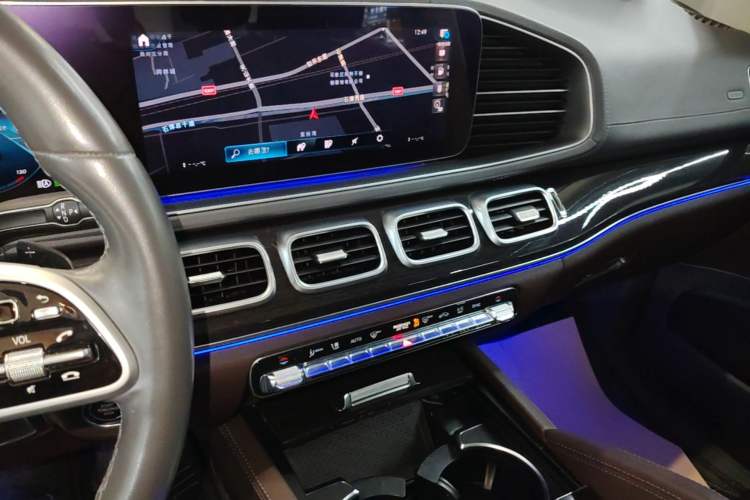 Used Mercedes-Benz GLE 2020 Restyled GLE 350 4MATIC Fashion Edition Audio And AC Panel