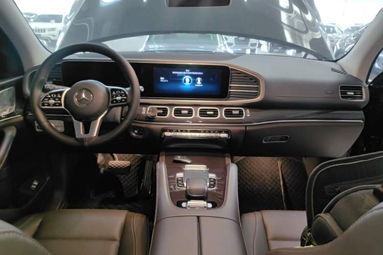 Used Mercedes-Benz GLE 2020 GLE 350 4MATIC Fashion Model Center Console
