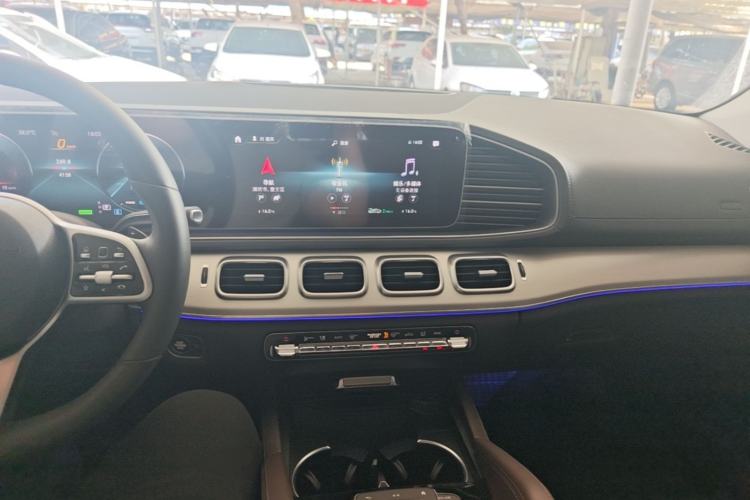 Used Mercedes-Benz GLE 2020 Restyled GLE 450 4MATIC Dynamic Edition Center Console