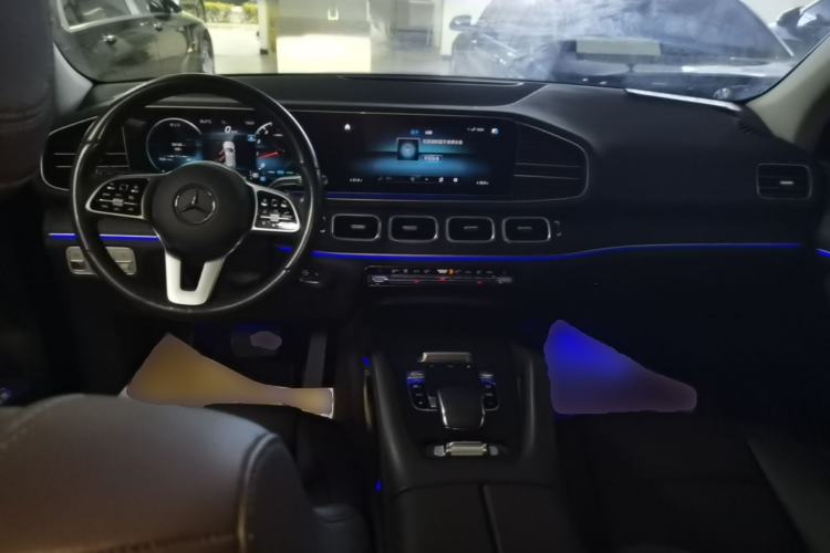 Used Mercedes-Benz GLE 2020 GLE 450 4MATIC Stylish Model Center Console