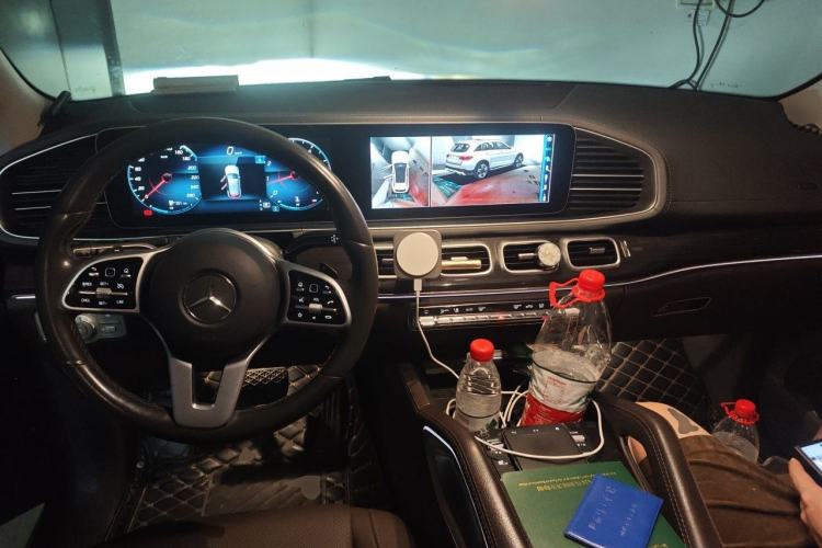 Used Mercedes-Benz GLE 2020 Restyled GLE 350 4MATIC Fashion Edition Center Console