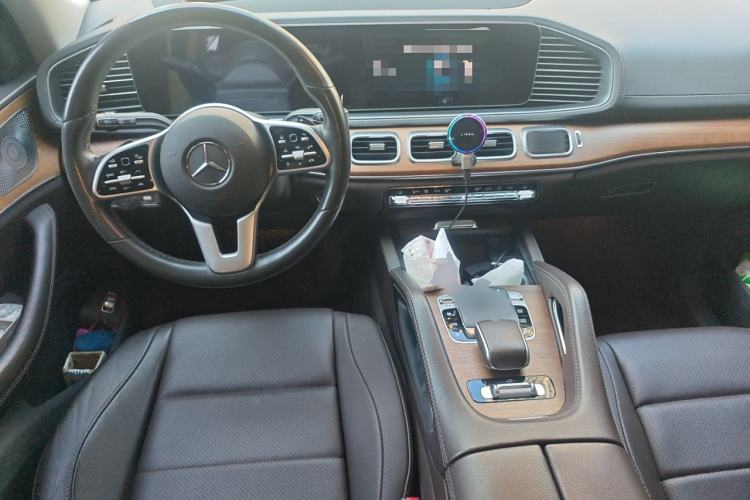 Used Mercedes-Benz GLE 2020 GLE 350 4MATIC Luxury Model Center Console