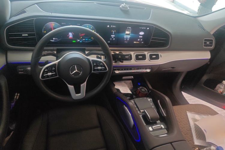 Used Mercedes-Benz GLE 2020 GLE 450 4MATIC Stylish Model Center Console