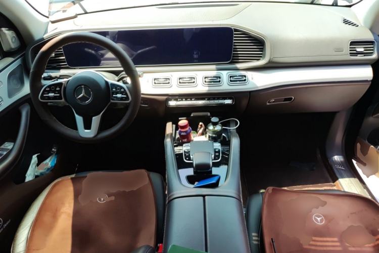 Used Mercedes-Benz GLE 2020 GLE 350 4MATIC Dynamic Edition Center Console