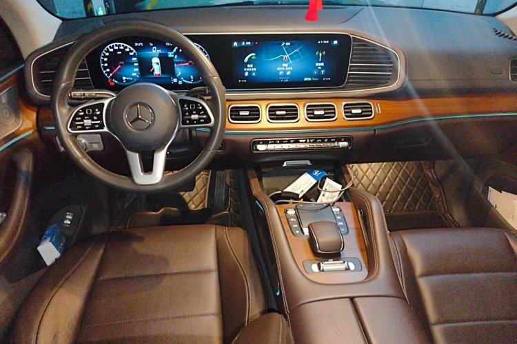 Used Mercedes-Benz GLE 2020 Facelifted GLE 350 4MATIC Luxury Edition Center Console