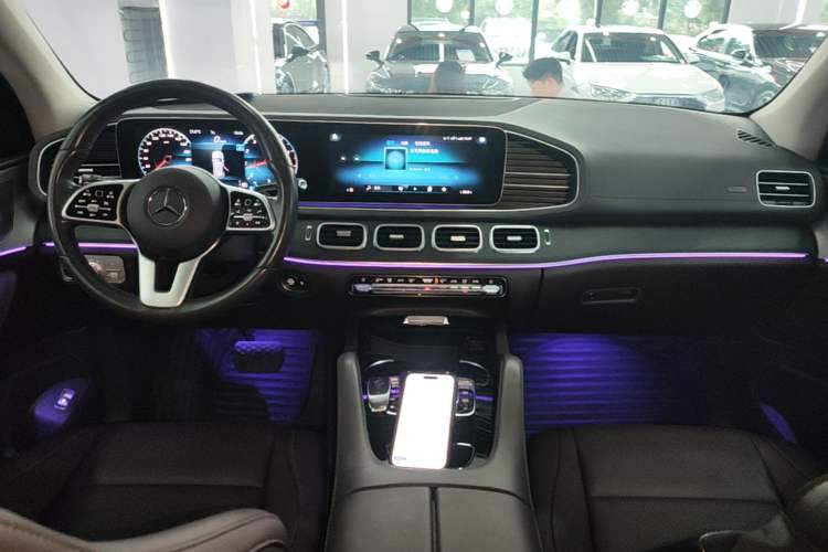 Used Mercedes-Benz GLE 2020 GLE 350 4MATIC Dynamic Edition Center Console