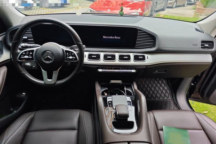 Used Mercedes-Benz GLE 2020 GLE 350 4MATIC Dynamic Edition Center Console