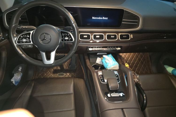 Used Mercedes-Benz GLE 2020 Restyled GLE 350 4MATIC Fashion Edition Center Console