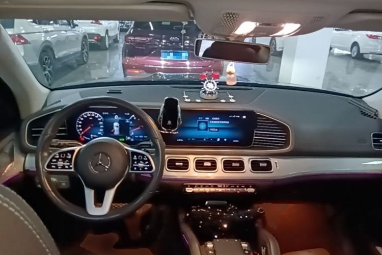 Used Mercedes-Benz GLE 2020 Restyled GLE 450 4MATIC Dynamic Edition Center Console