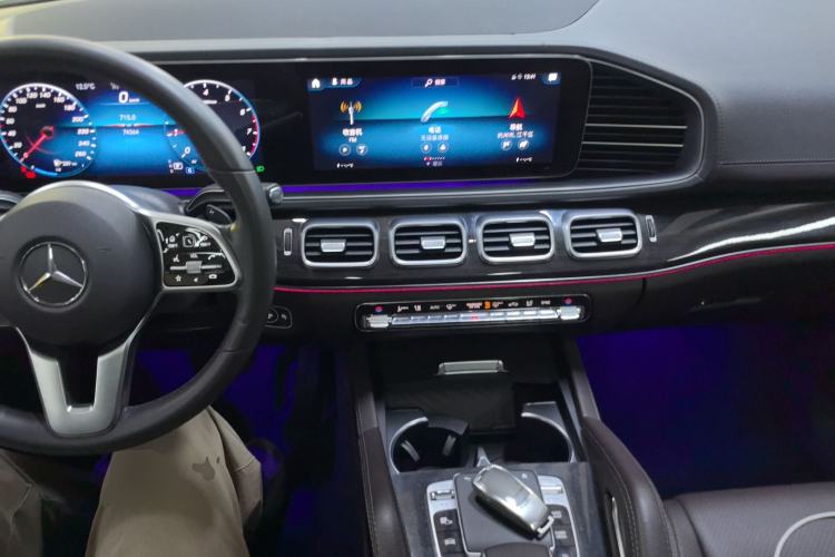Used Mercedes-Benz GLE 2020 Restyled GLE 350 4MATIC Fashion Edition Center Console