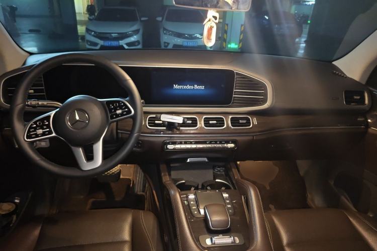 Used Mercedes-Benz GLE 2020 Restyled GLE 350 4MATIC Fashion Edition Center Console