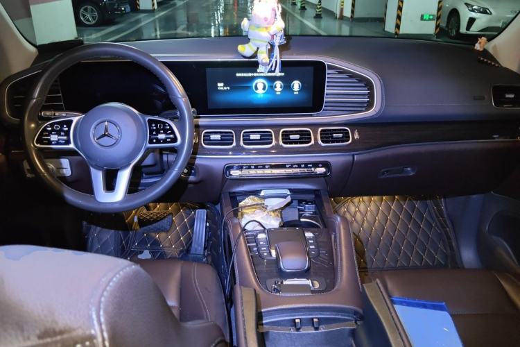 Used Mercedes-Benz GLE 2020 Restyled GLE 350 4MATIC Fashion Edition Center Console
