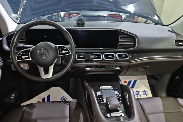 Used Mercedes-Benz GLE 2020 GLE 350 4MATIC Fashion Model Center Console